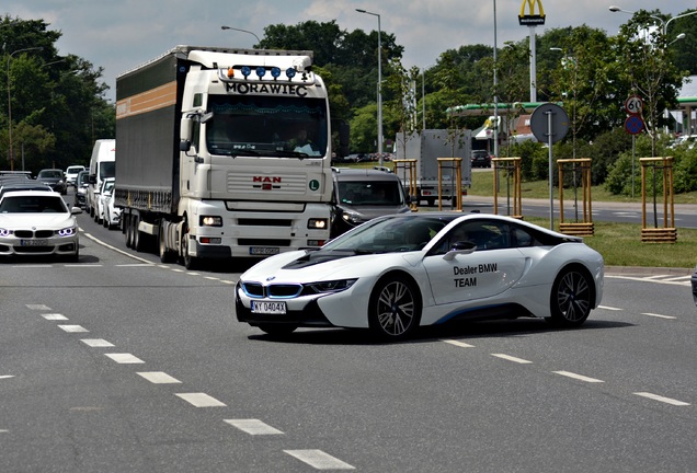 BMW i8