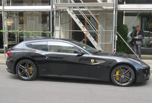 Ferrari FF