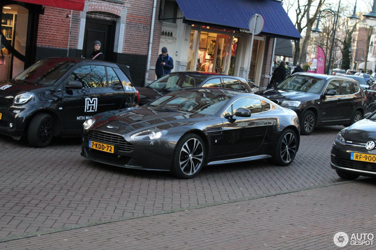 Aston Martin V12 Vantage