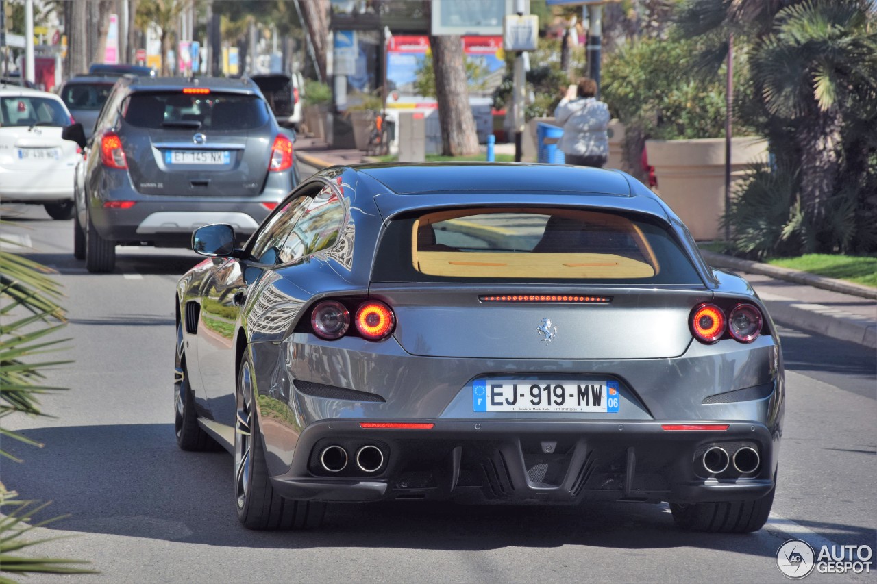 Ferrari GTC4Lusso