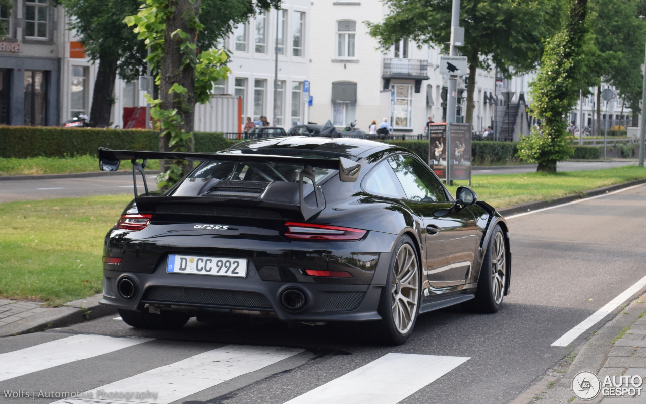 Porsche 991 GT2 RS Weissach Package