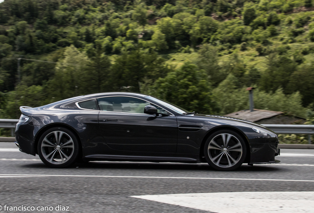 Aston Martin V12 Vantage