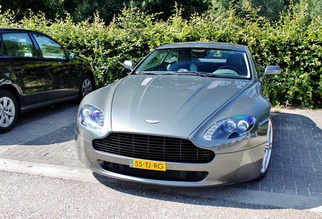 Aston Martin V8 Vantage