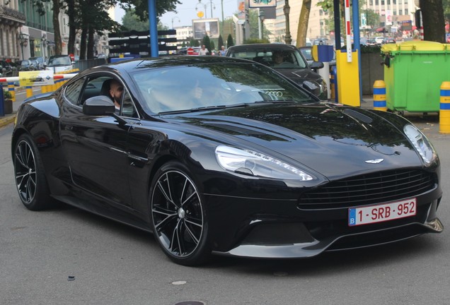 Aston Martin Vanquish 2013