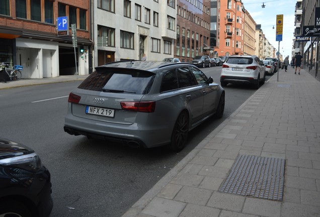 Audi RS6 Avant C7 2015