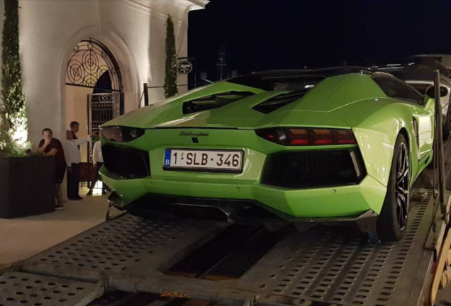 Lamborghini Aventador LP700-4 Roadster