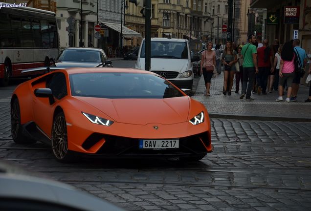 Lamborghini Huracán LP640-4 Performante