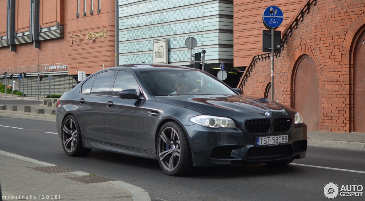 BMW M5 F10 2011