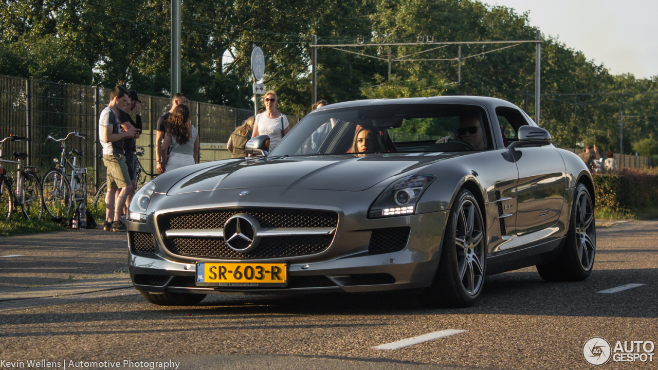 Mercedes-Benz SLS AMG