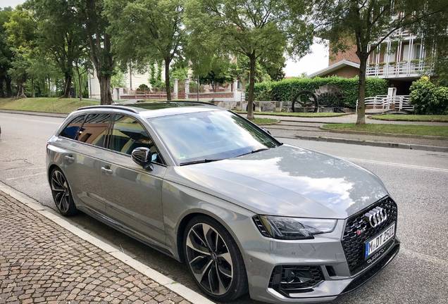 Audi RS4 Avant B9