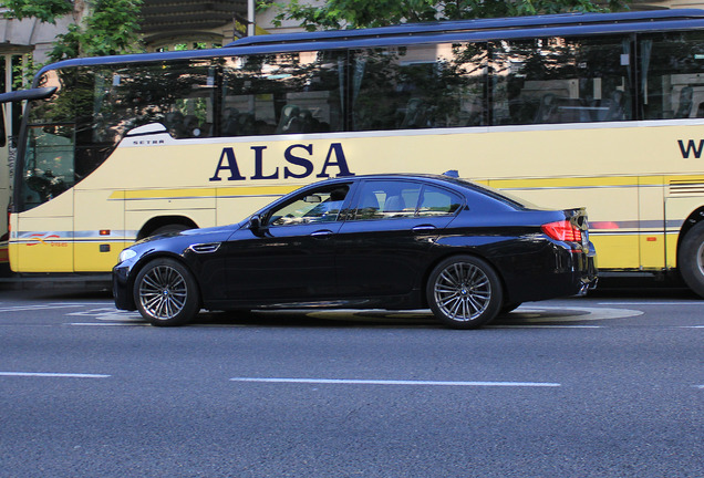 BMW M5 F10 2011