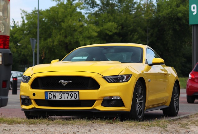 Ford Mustang GT 2015