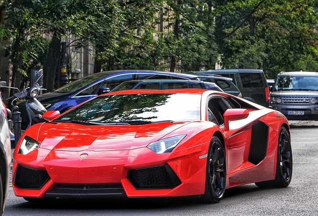 Lamborghini Aventador LP700-4