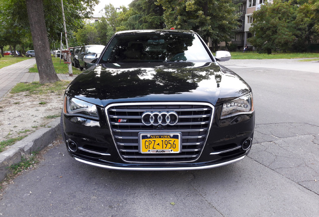 Audi S8 D4