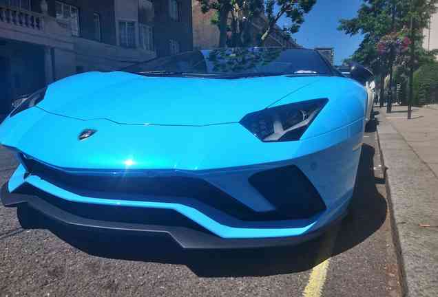 Lamborghini Aventador S LP740-4 Roadster