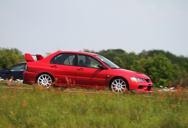 Mitsubishi Lancer Evolution IX MR