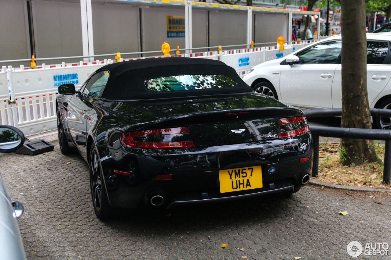 Aston Martin V8 Vantage Roadster