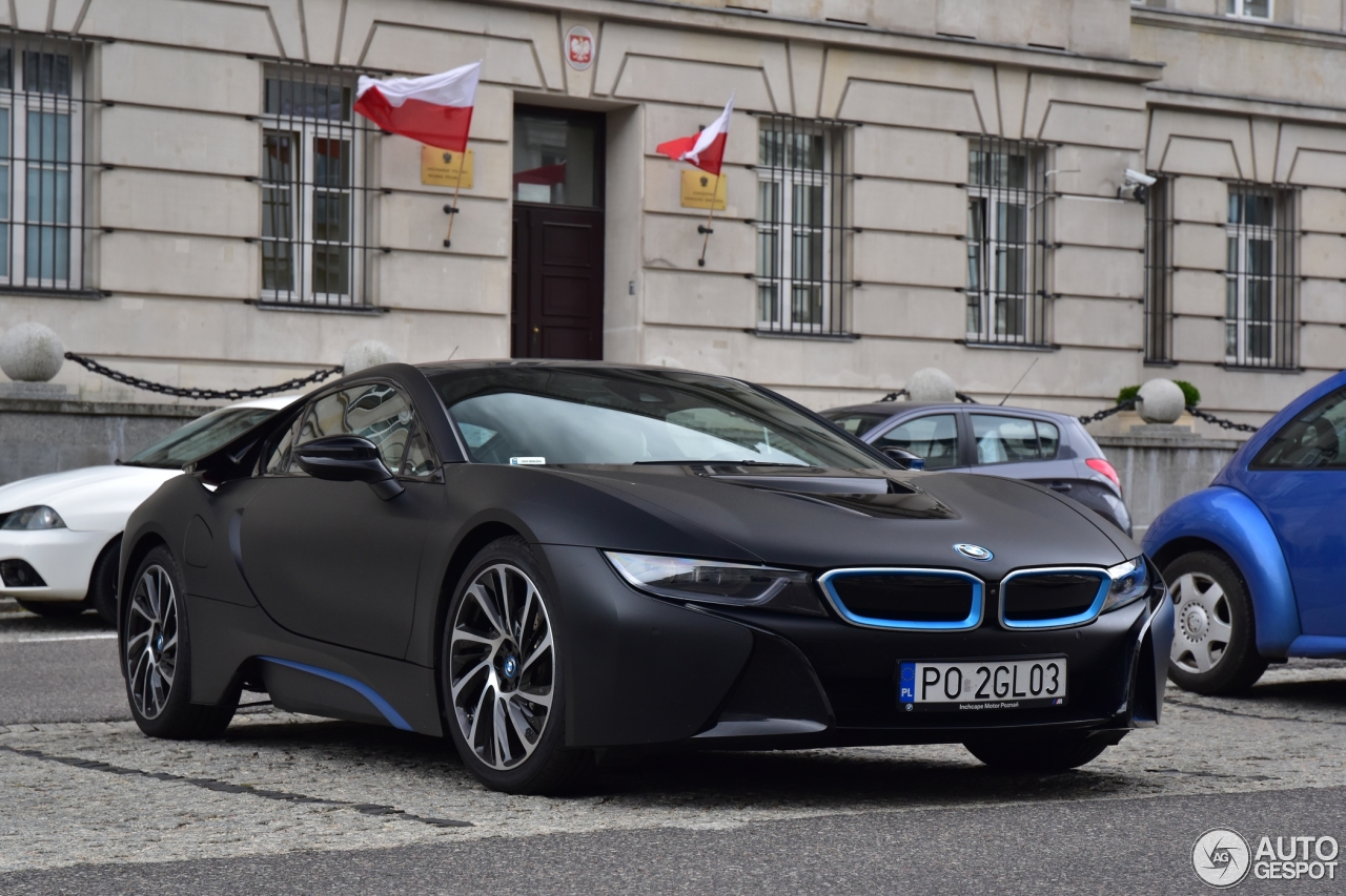 BMW i8