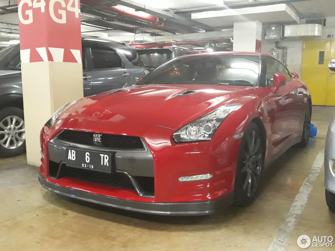 Nissan GT-R 2013