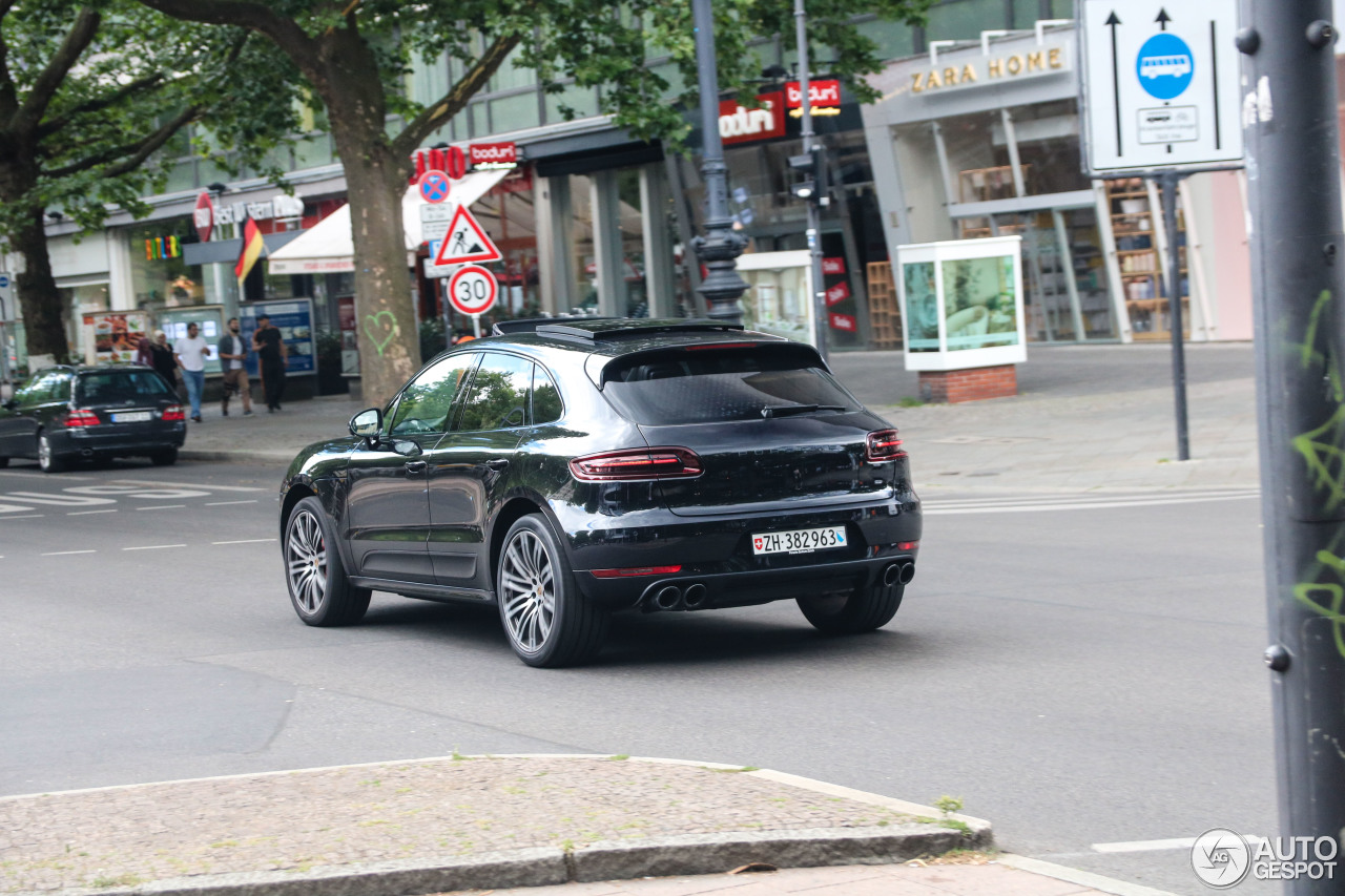 Porsche 95B Macan GTS