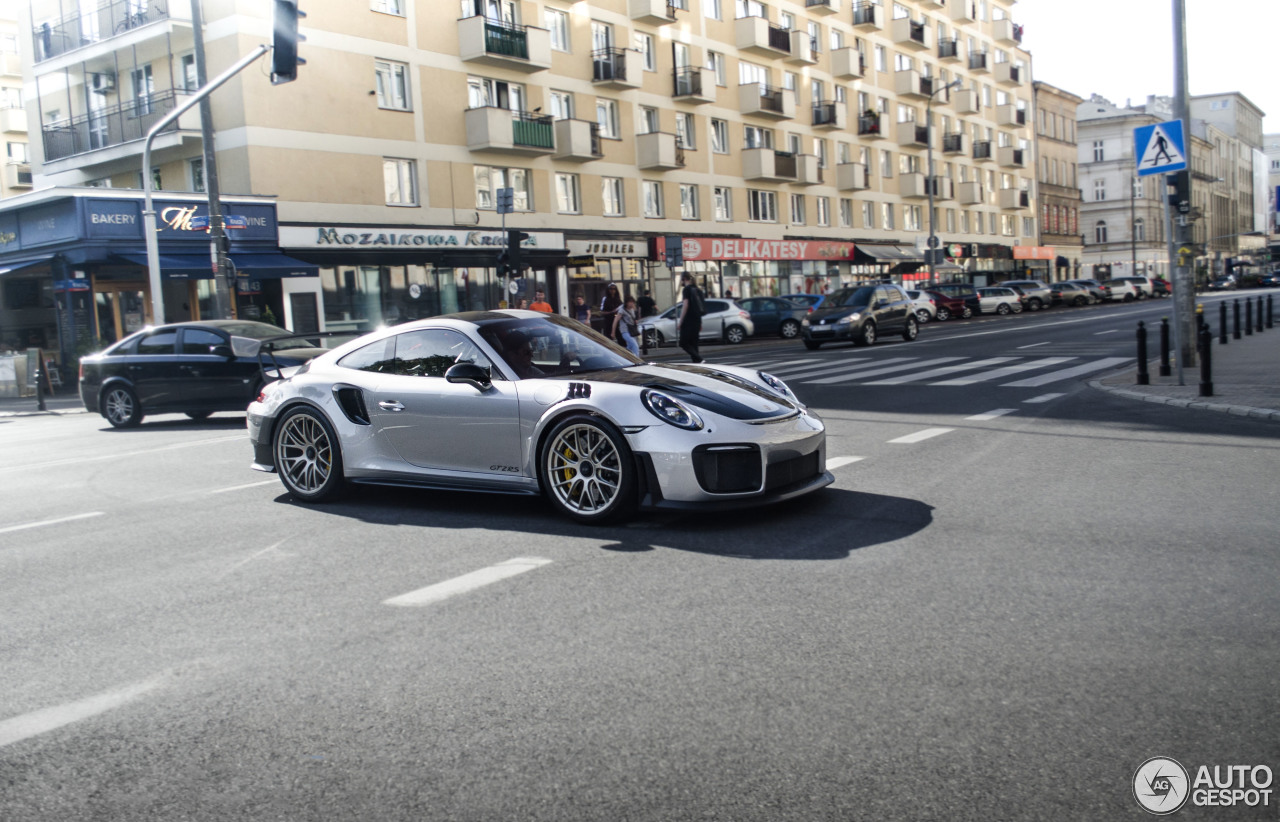 Porsche 991 GT2 RS Weissach Package