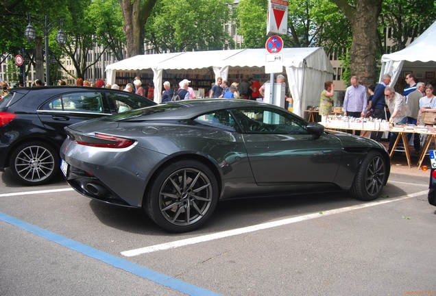 Aston Martin DB11