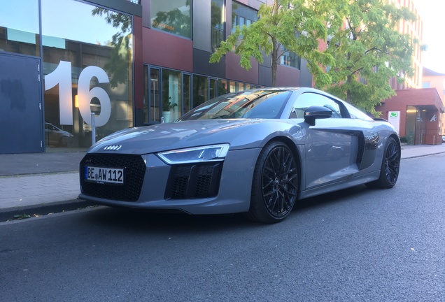 Audi R8 V10 Plus 2015