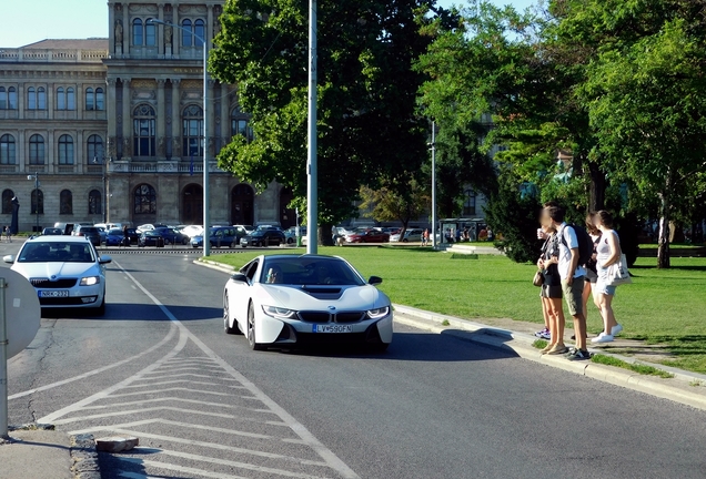 BMW i8