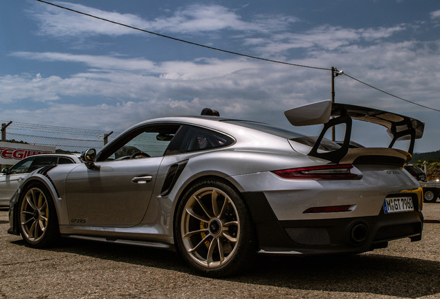 Porsche 991 GT2 RS Weissach Package