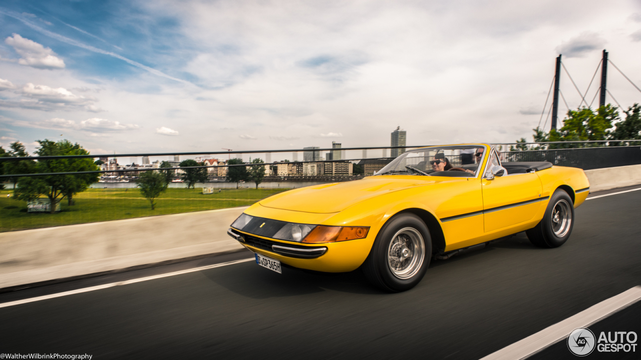 Ferrari 365 GTS/4 Daytona