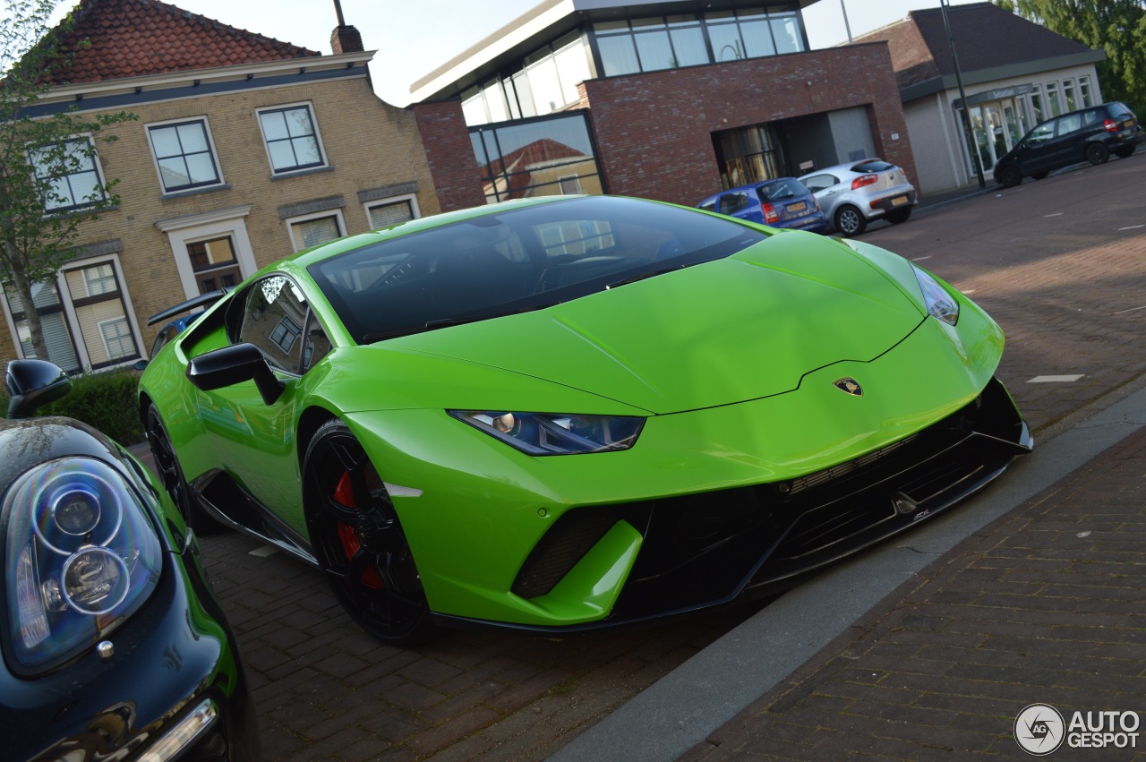 Lamborghini Huracán LP640-4 Performante