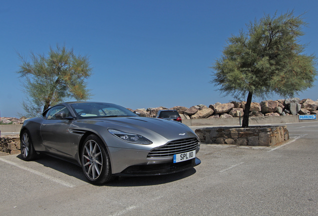 Aston Martin DB11