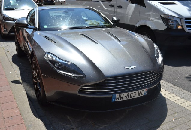 Aston Martin DB11