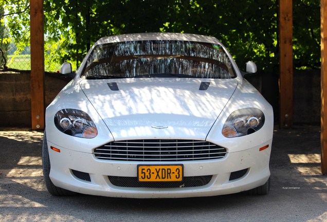 Aston Martin DB9