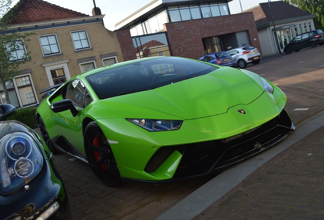 Lamborghini Huracán LP640-4 Performante