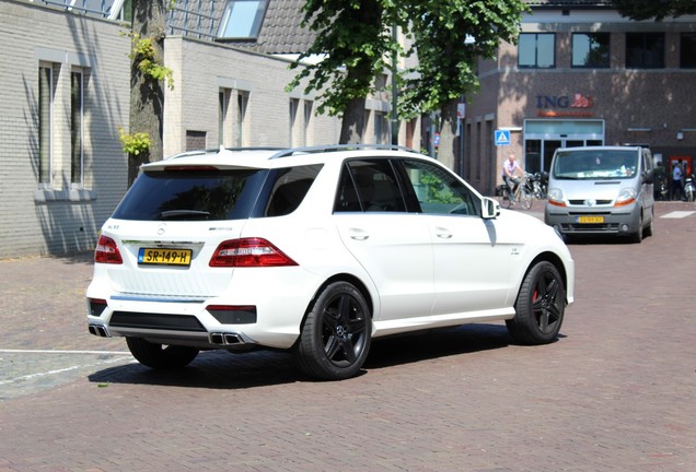 Mercedes-Benz ML 63 AMG W166