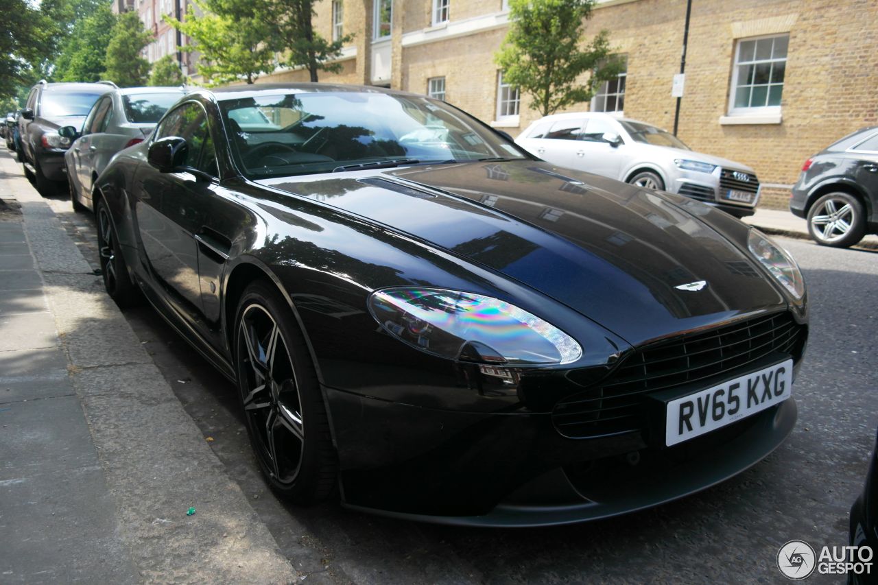 Aston Martin V8 Vantage 2012