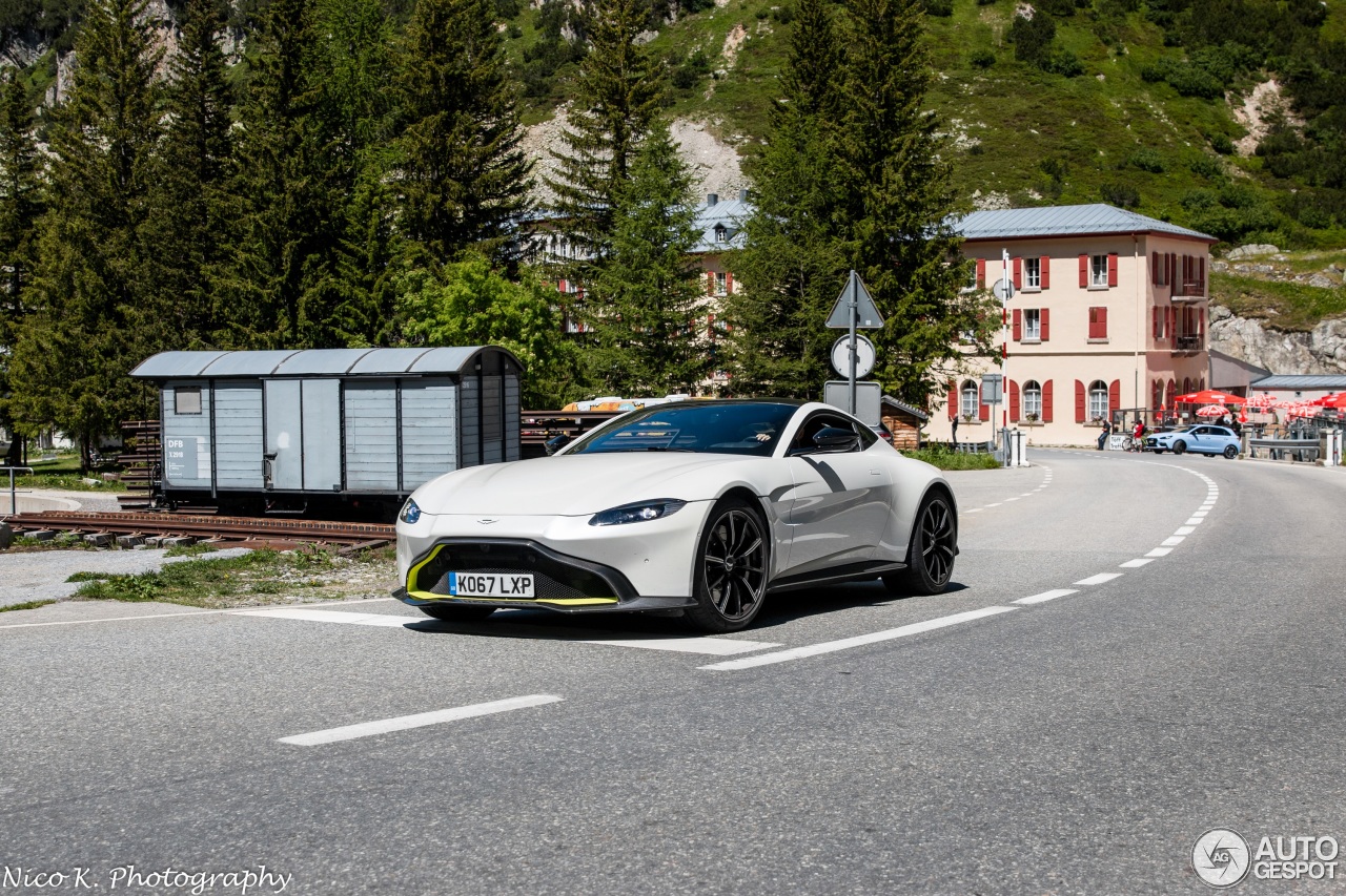 Aston Martin V8 Vantage 2018