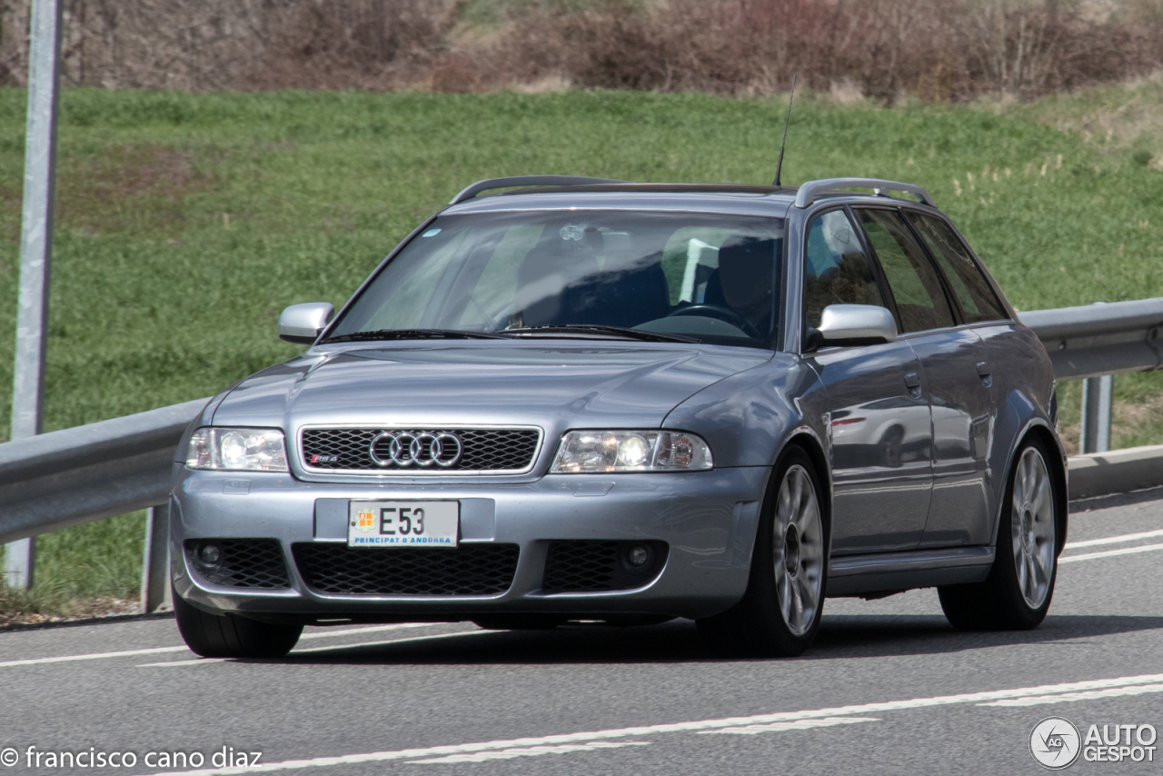 Audi RS4 Avant B5