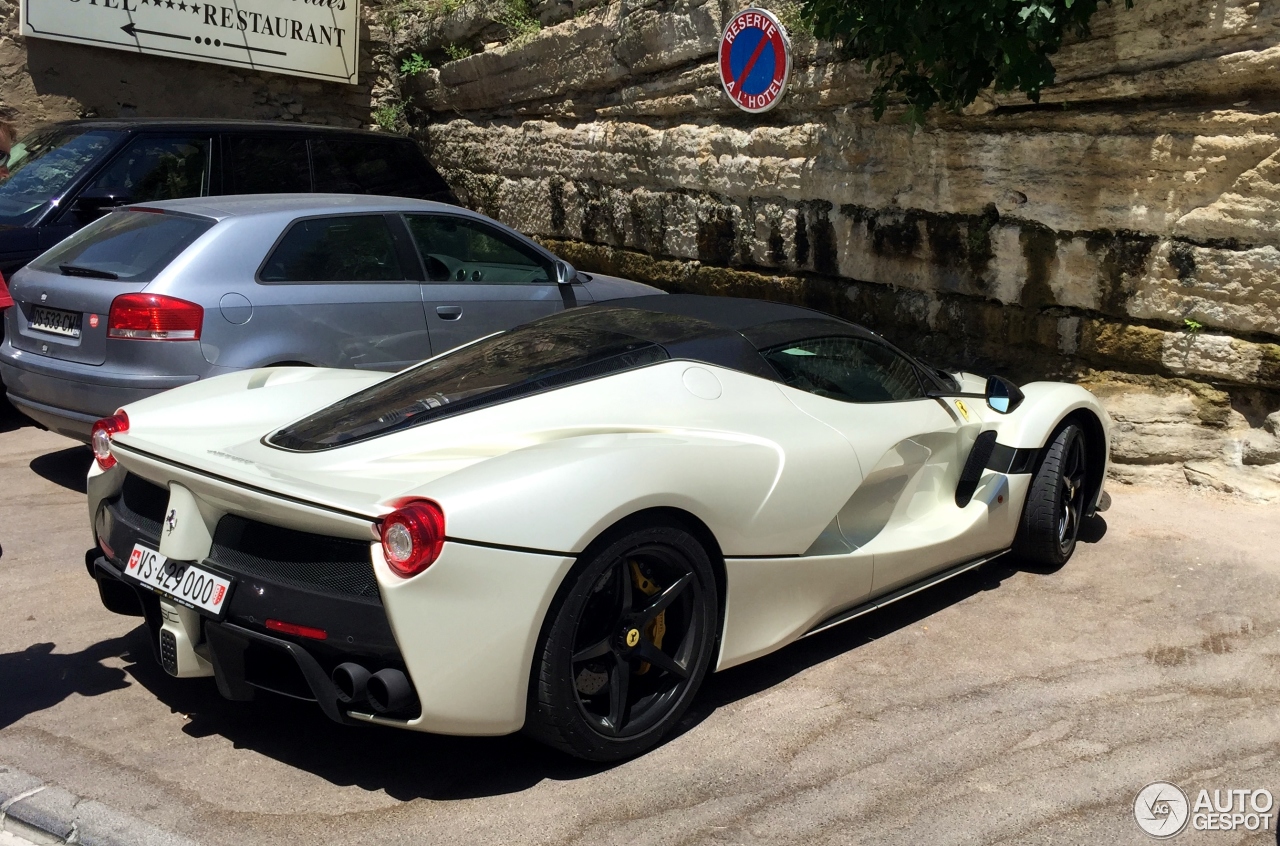 Ferrari LaFerrari Aperta