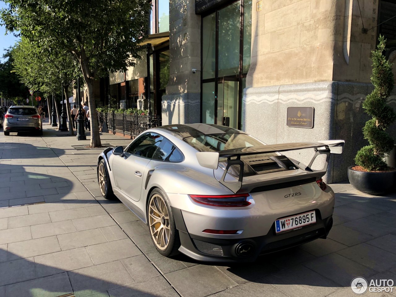 Porsche 991 GT2 RS Weissach Package