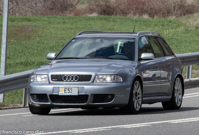 Audi RS4 Avant B5