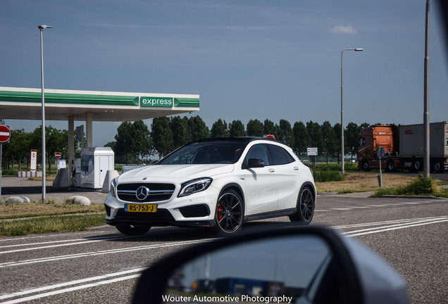 Mercedes-AMG GLA 45 X156