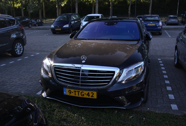 Mercedes-Benz S 63 AMG V222