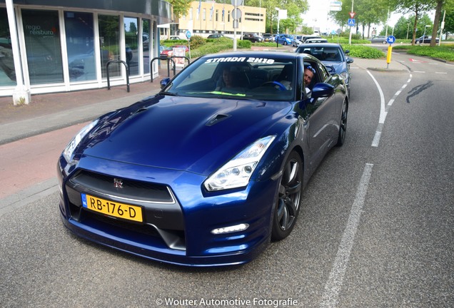 Nissan GT-R 2011