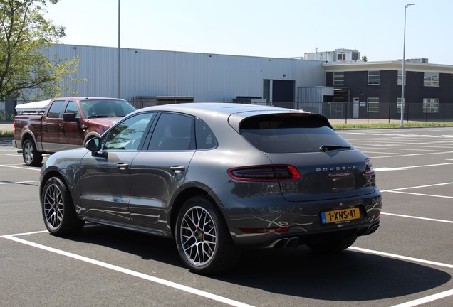 Porsche 95B Macan Turbo