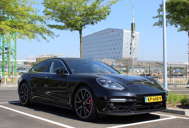 Porsche 971 Panamera Turbo