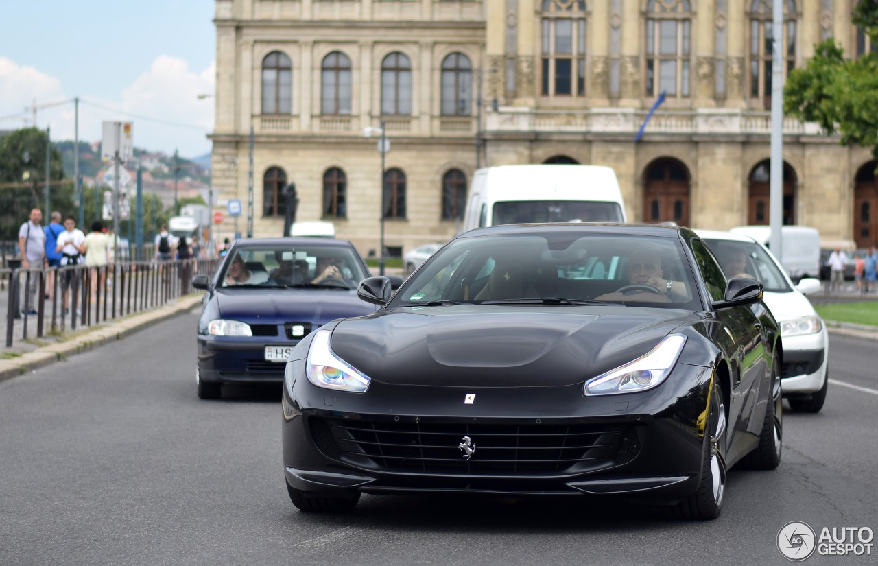 Ferrari GTC4Lusso