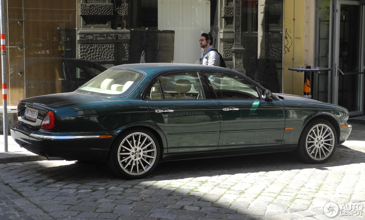 Jaguar XJR