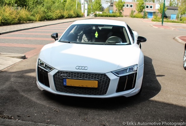 Audi R8 V10 Plus 2015